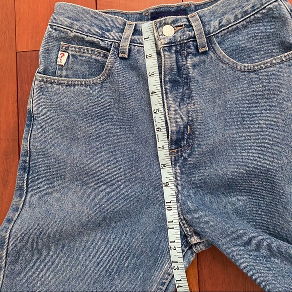 Vintage Guess High Waisted Mom Jeans - Picture 6 of 16